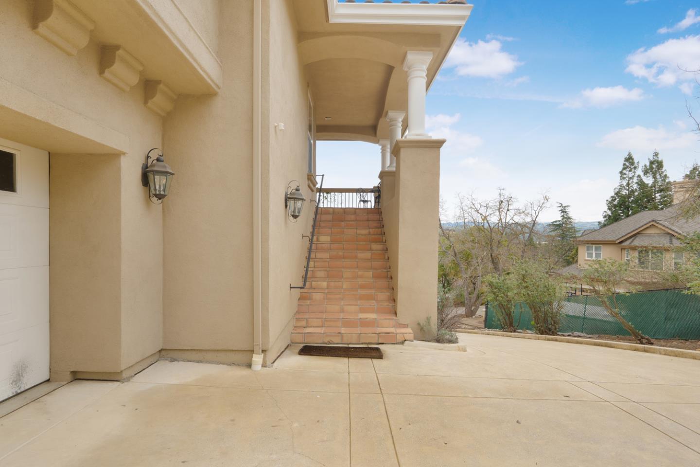 Detail Gallery Image 12 of 89 For 1158 Teresa Ln, Morgan Hill,  CA 95037 - 5 Beds | 5 Baths