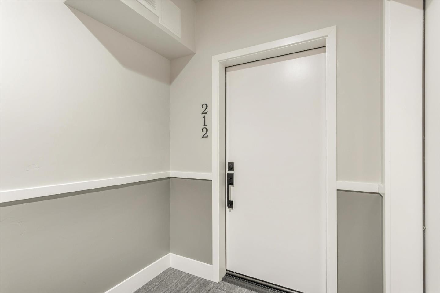 Detail Gallery Image 2 of 37 For 400 San Benito St #212,  Hollister,  CA 95023 - 2 Beds | 1 Baths