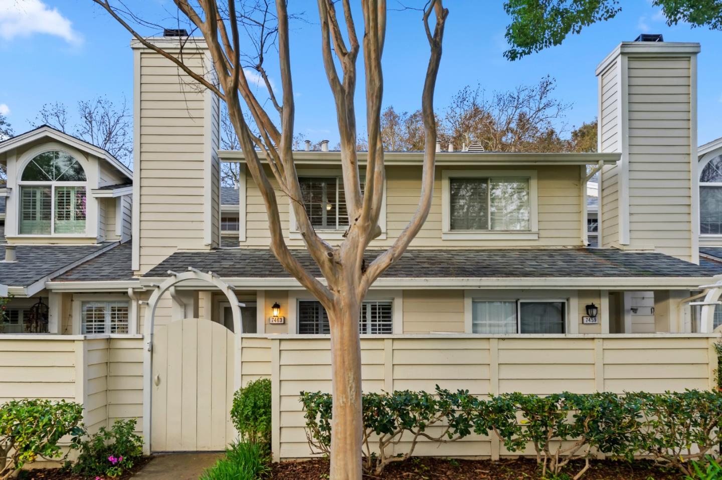Detail Gallery Image 1 of 1 For 7463 Stonedale Dr, Pleasanton,  CA 94588 - 3 Beds | 2/1 Baths