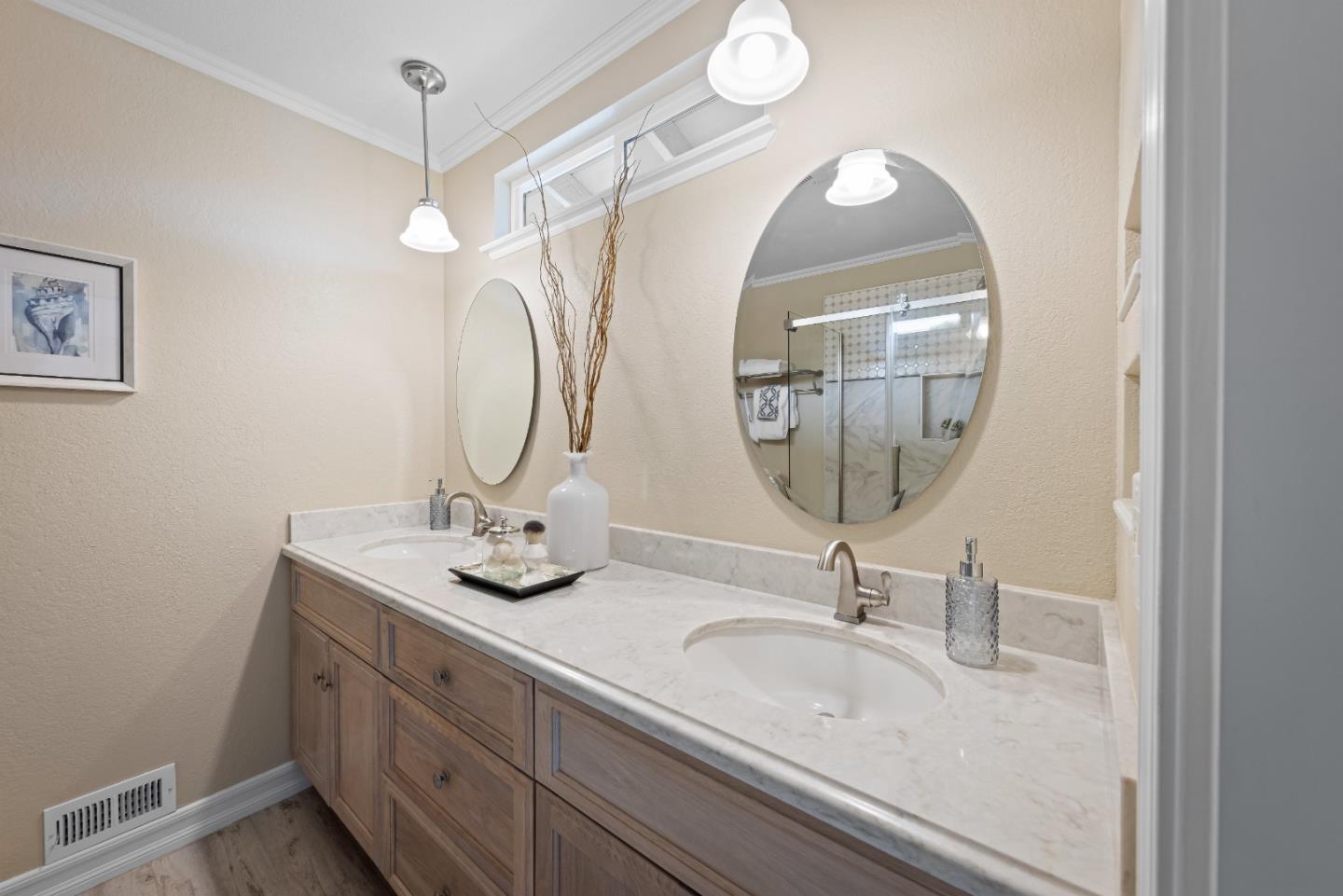 Detail Gallery Image 15 of 28 For 1755 Horseshoe Ct, San Martin,  CA 95046 - 3 Beds | 2/1 Baths