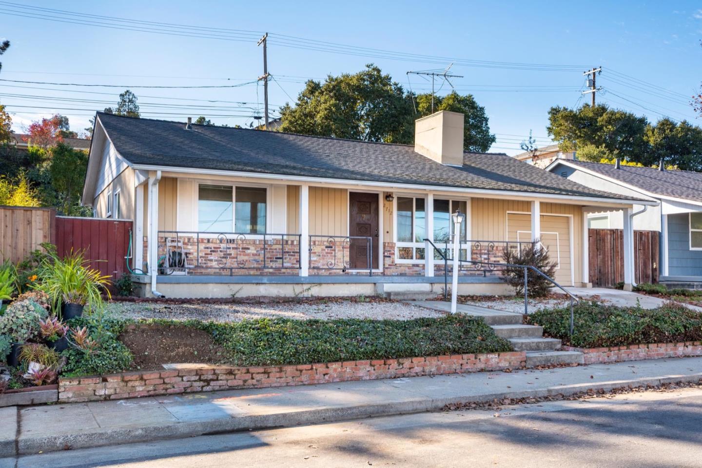 Detail Gallery Image 1 of 1 For 2712 Monterey St, San Mateo,  CA 94403 - 3 Beds | 1/1 Baths