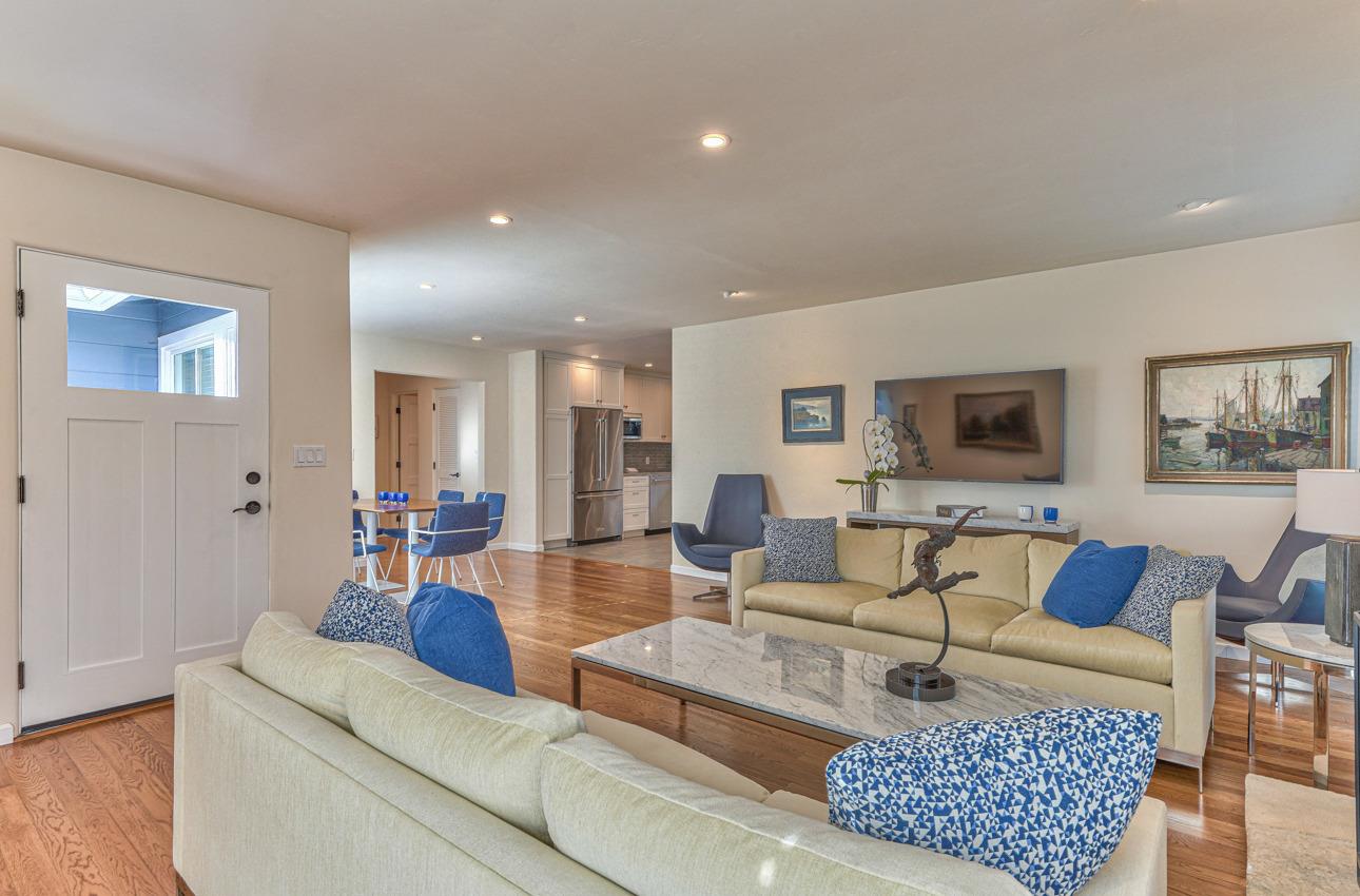 Detail Gallery Image 10 of 32 For 0 Lobos 3 Nw of 4th, Carmel,  CA 93921 - 3 Beds | 2 Baths