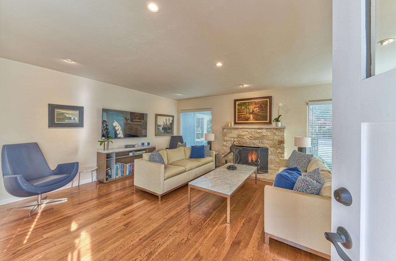 Detail Gallery Image 3 of 32 For 0 Lobos 3 Nw of 4th, Carmel,  CA 93921 - 3 Beds | 2 Baths