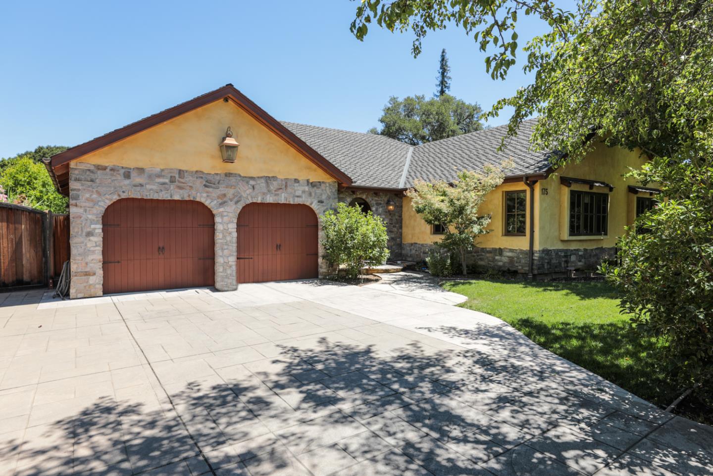 Detail Gallery Image 1 of 1 For 175 Higgins Ave, Los Altos,  CA 94022 - 4 Beds | 3/1 Baths