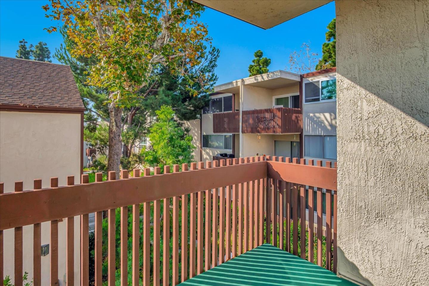 Detail Gallery Image 20 of 43 For 5950 Canterbury Dr #C215,  Culver City,  CA 90230 - 3 Beds | 2 Baths