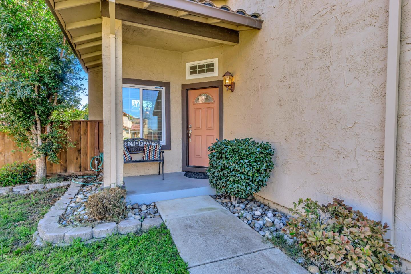 Detail Gallery Image 4 of 45 For 2912 Cashew St, Antioch,  CA 94509 - 3 Beds | 2/1 Baths