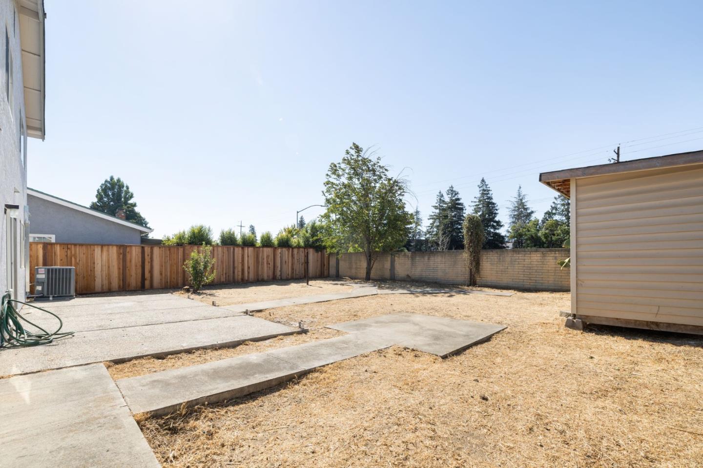 Detail Gallery Image 7 of 37 For 5712 Harwell Ct, San Jose,  CA 95138 - 4 Beds | 2/1 Baths