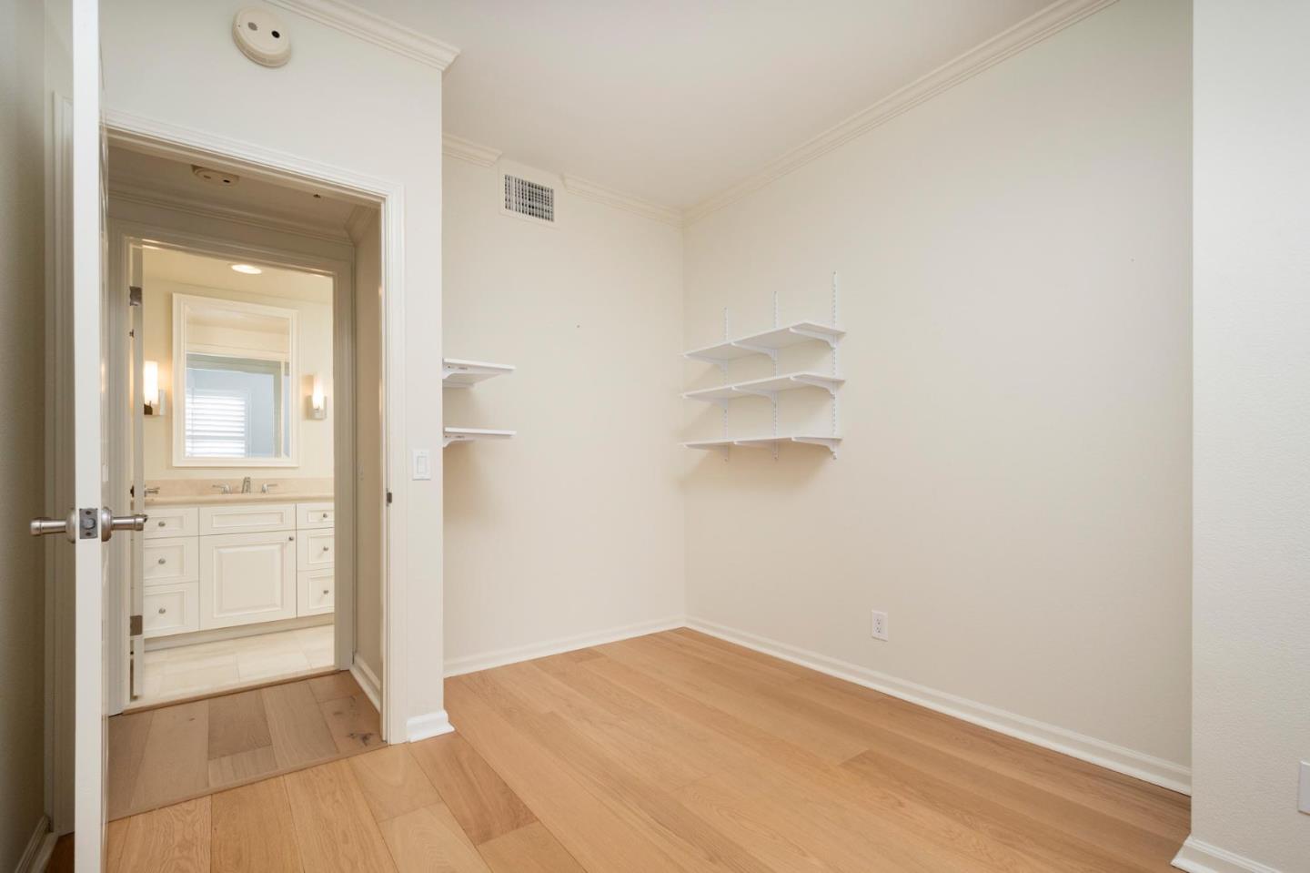 Detail Gallery Image 4 of 6 For 1 Baldwin Ave #222,  San Mateo,  CA 94401 - 2 Beds | 1 Baths