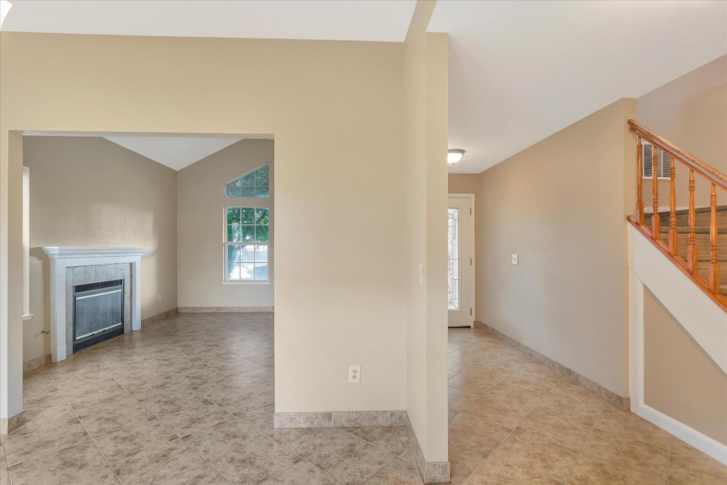 Detail Gallery Image 17 of 59 For 11 New Britain Cir, Salinas,  CA 93906 - 4 Beds | 2/1 Baths