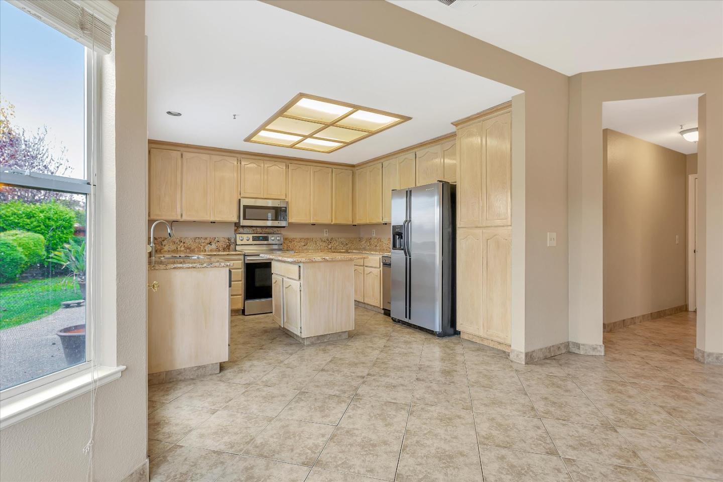 Detail Gallery Image 23 of 59 For 11 New Britain Cir, Salinas,  CA 93906 - 4 Beds | 2/1 Baths