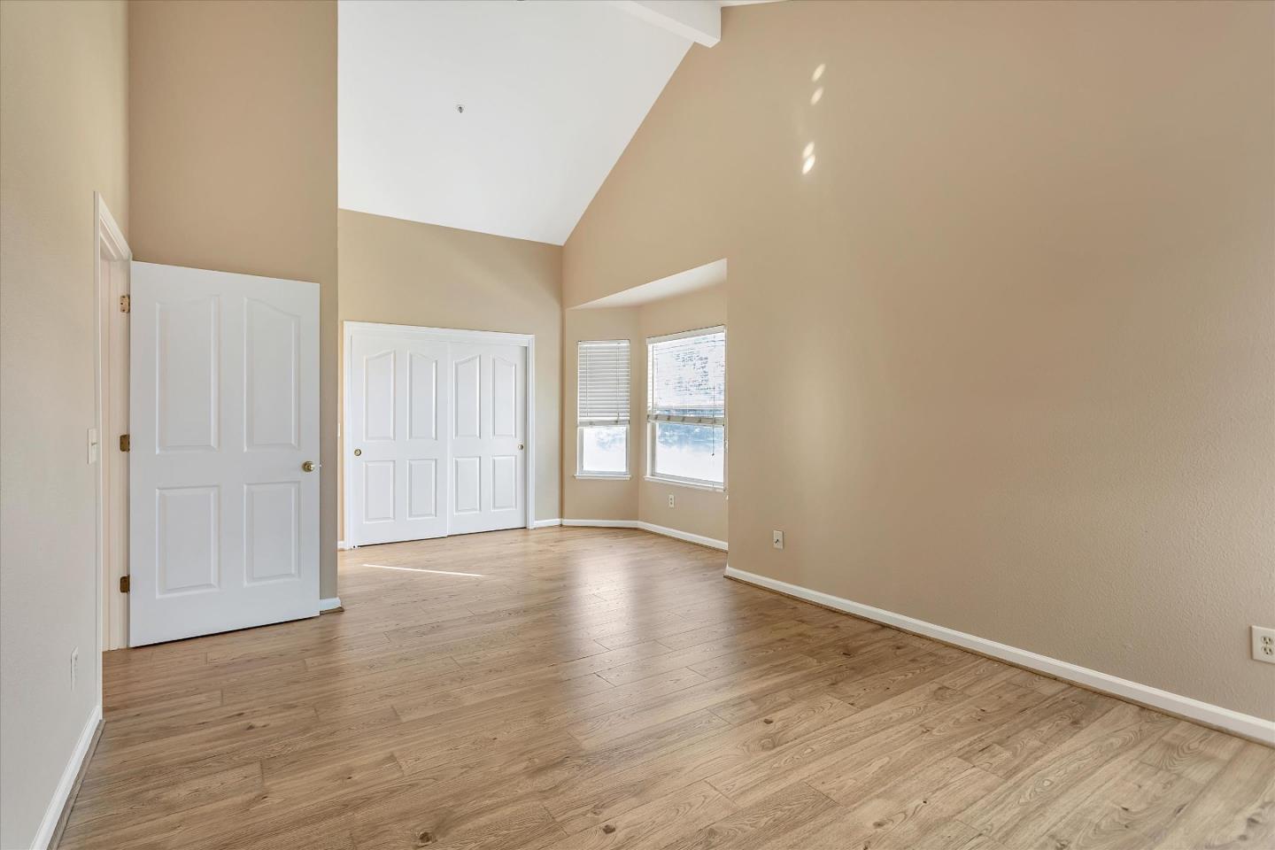 Detail Gallery Image 3 of 59 For 11 New Britain Cir, Salinas,  CA 93906 - 4 Beds | 2/1 Baths
