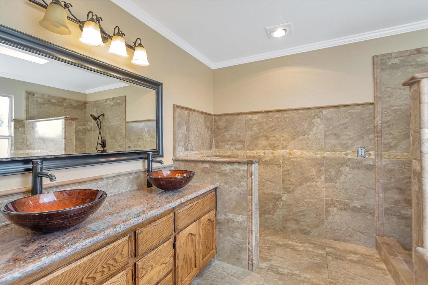 Detail Gallery Image 35 of 59 For 11 New Britain Cir, Salinas,  CA 93906 - 4 Beds | 2/1 Baths