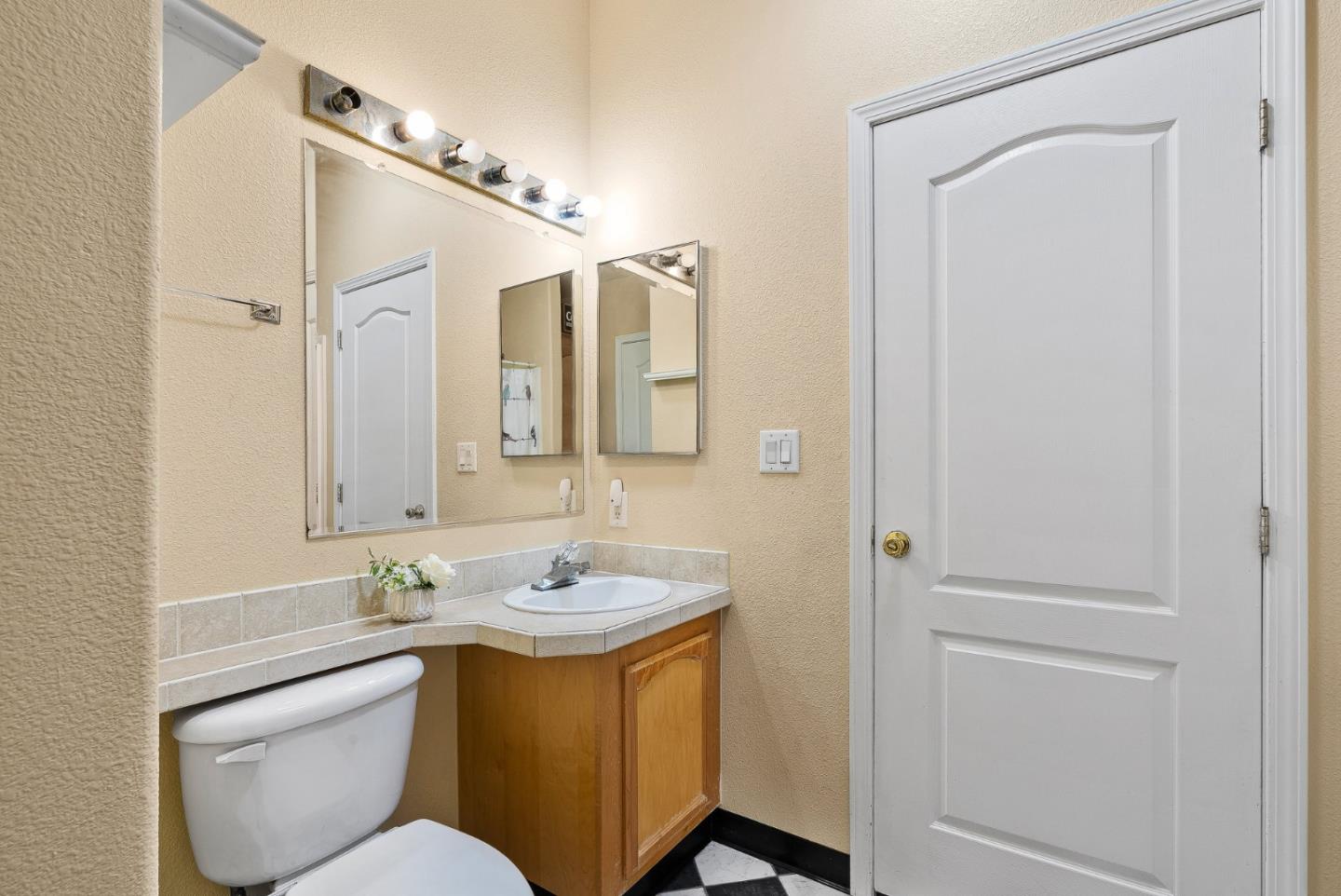 Detail Gallery Image 13 of 27 For 444 Whispering Pines Dr #18,  Scotts Valley,  CA 95066 - 3 Beds | 2 Baths
