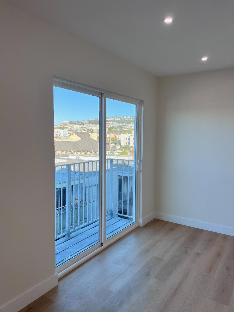 Detail Gallery Image 6 of 11 For 414 91st St #4,  Daly City,  CA 94015 - 2 Beds | 1 Baths