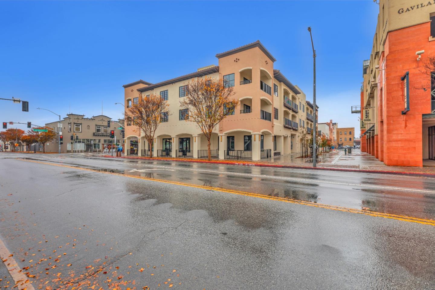 Photo of 400 San Benito St #202 in Hollister, CA
