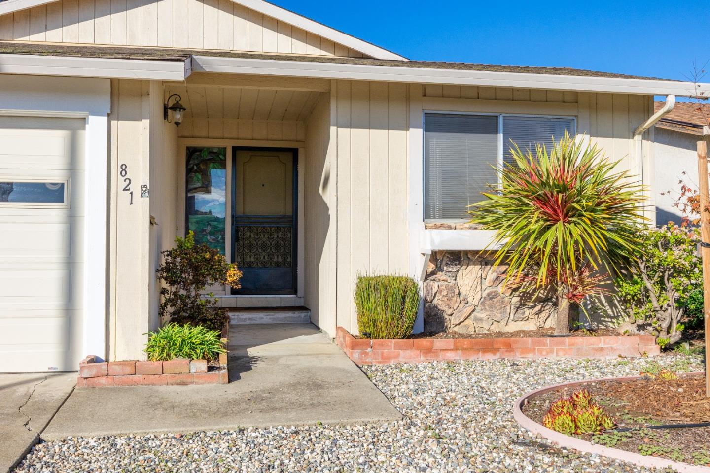 Detail Gallery Image 1 of 1 For 821 Cynthia Dr, Watsonville,  CA 95076 - 2 Beds | 2 Baths