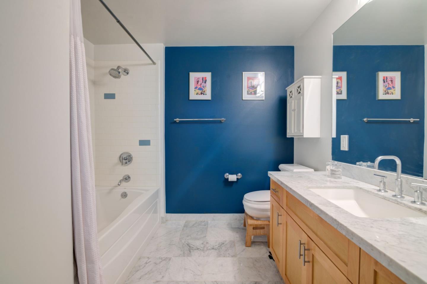 Detail Gallery Image 9 of 15 For 1755 Broadway #23,  Oakland,  CA 94612 - 1 Beds | 1 Baths
