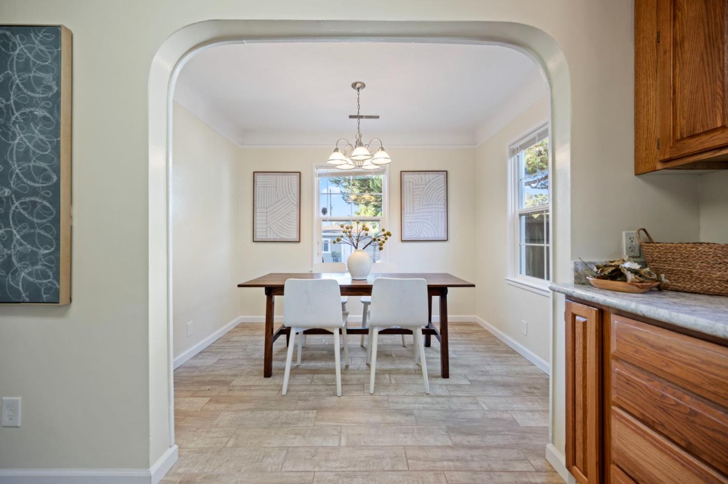 Detail Gallery Image 11 of 26 For 314 Del Robles Ave, Monterey,  CA 93940 - 3 Beds | 2 Baths