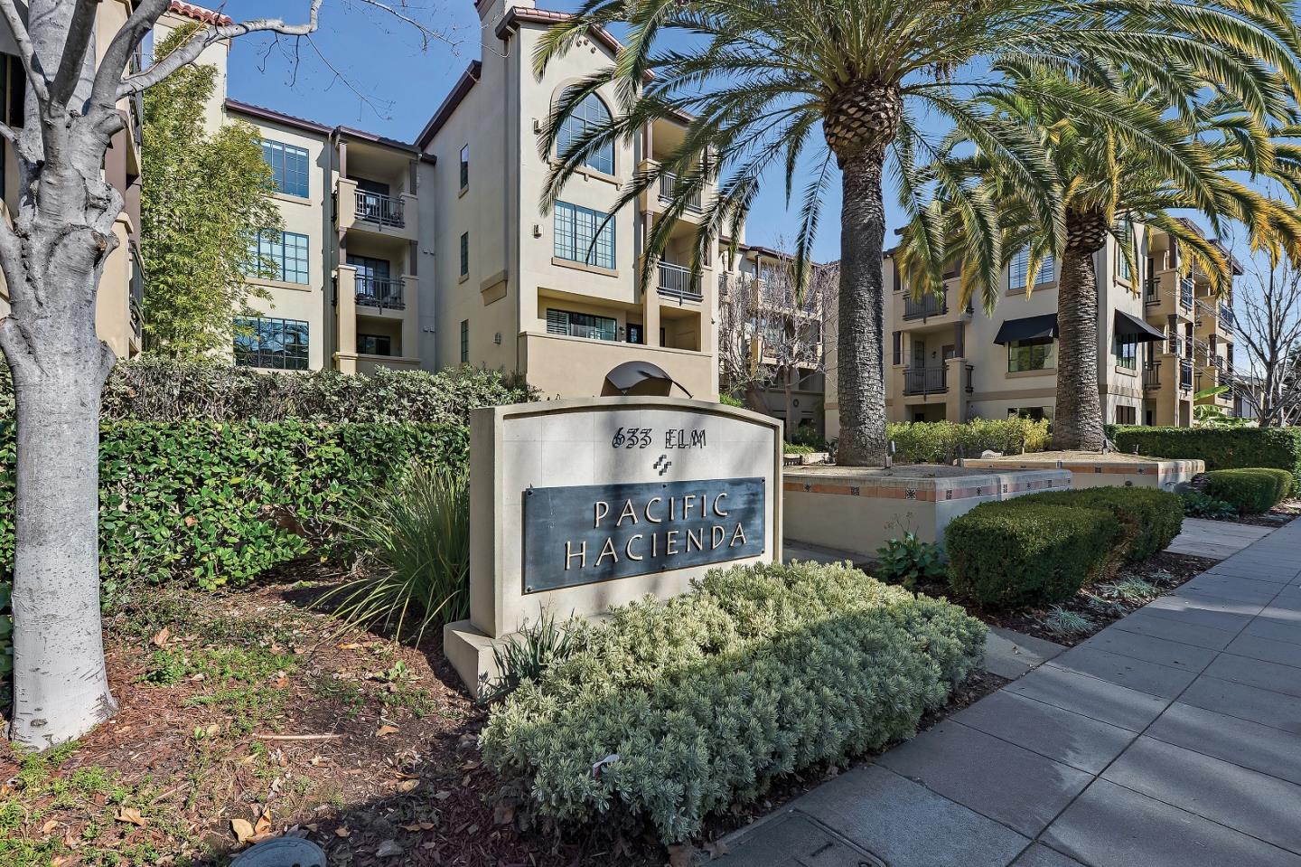 Detail Gallery Image 1 of 1 For 633 Elm St #304,  San Carlos,  CA 94070 - 2 Beds | 2 Baths