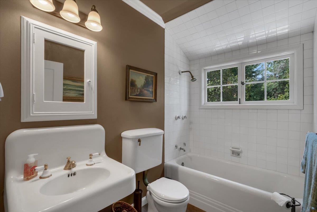 Detail Gallery Image 12 of 36 For 179 Stacia St, Los Gatos,  CA 95030 - 2 Beds | 2 Baths