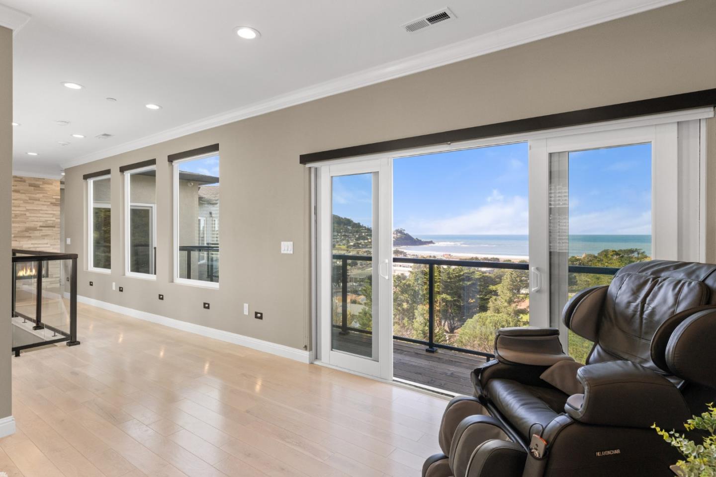 Detail Gallery Image 37 of 57 For 674 Corona Dr, Pacifica,  CA 94044 - 5 Beds | 5/2 Baths