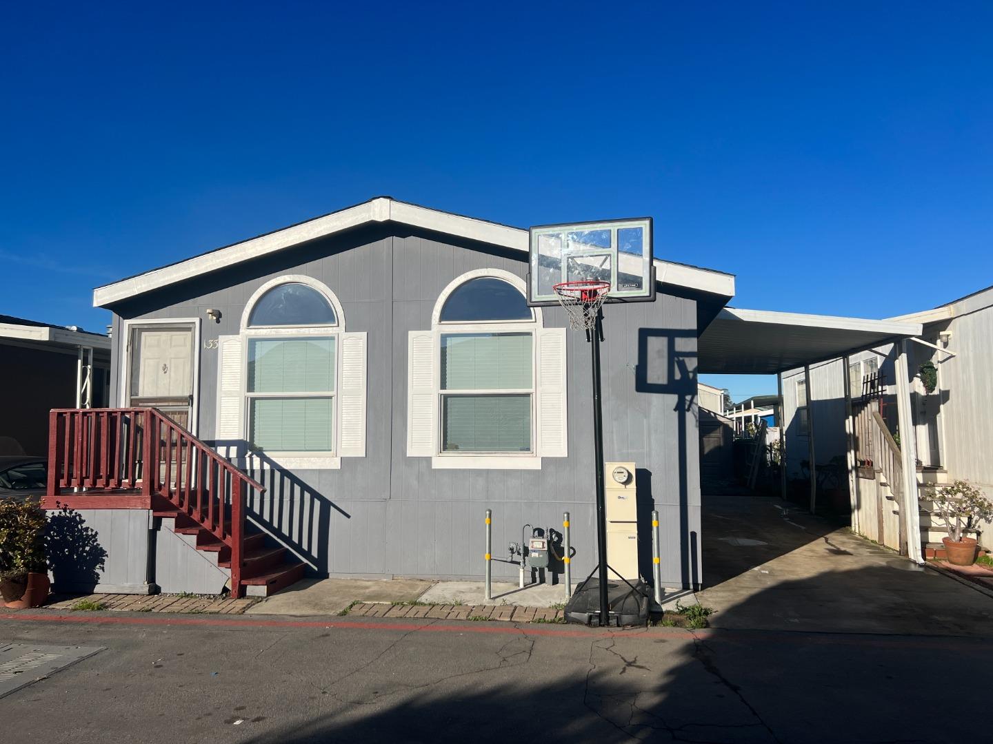 Detail Gallery Image 1 of 12 For 20 Russell Rd #133,  Salinas,  CA 93906 - 3 Beds | 2 Baths