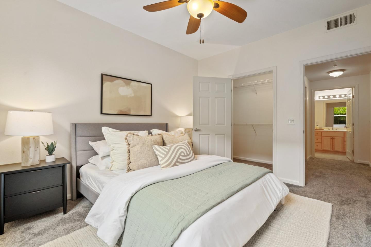 Detail Gallery Image 13 of 29 For 1390 Saddle Rack St #243,  San Jose,  CA 95126 - 2 Beds | 2 Baths