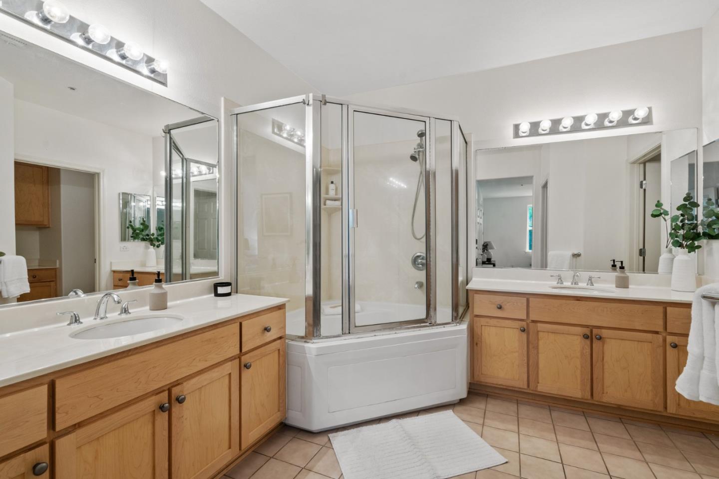 Detail Gallery Image 17 of 29 For 1390 Saddle Rack St #243,  San Jose,  CA 95126 - 2 Beds | 2 Baths