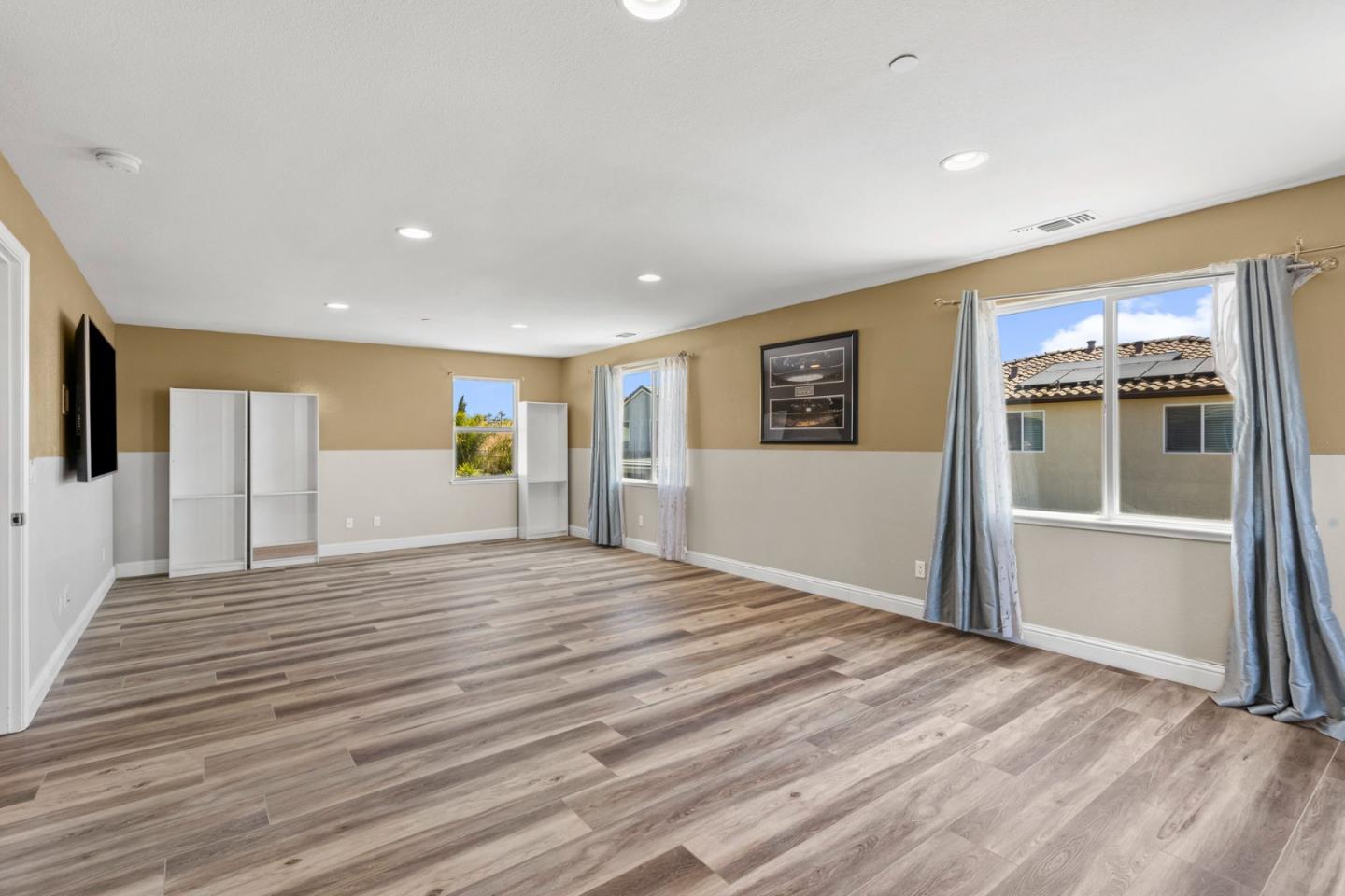 1041 Cabrillo Dr, Hollister, CA 95023 photo 35