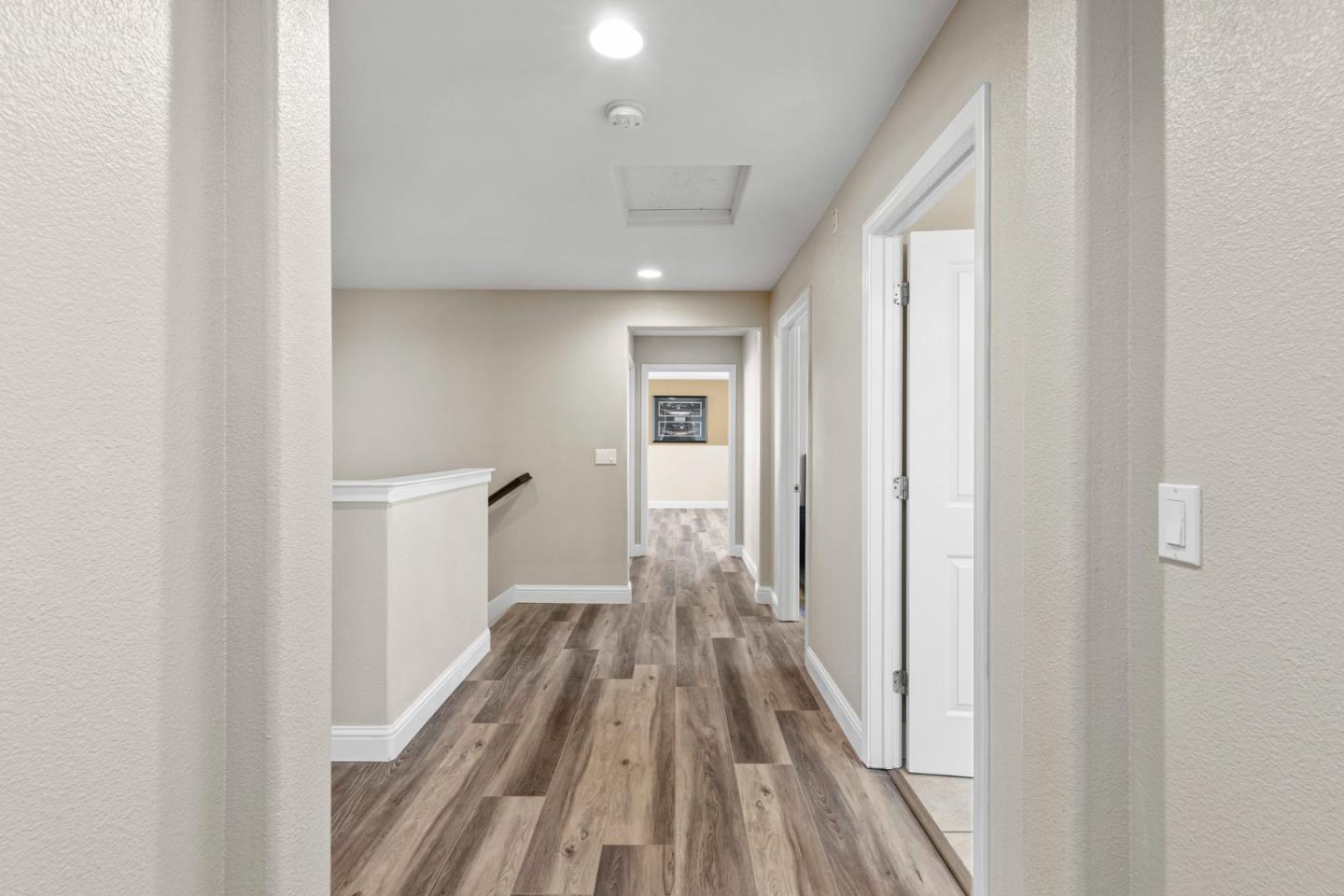 1041 Cabrillo Dr, Hollister, CA 95023 photo 8
