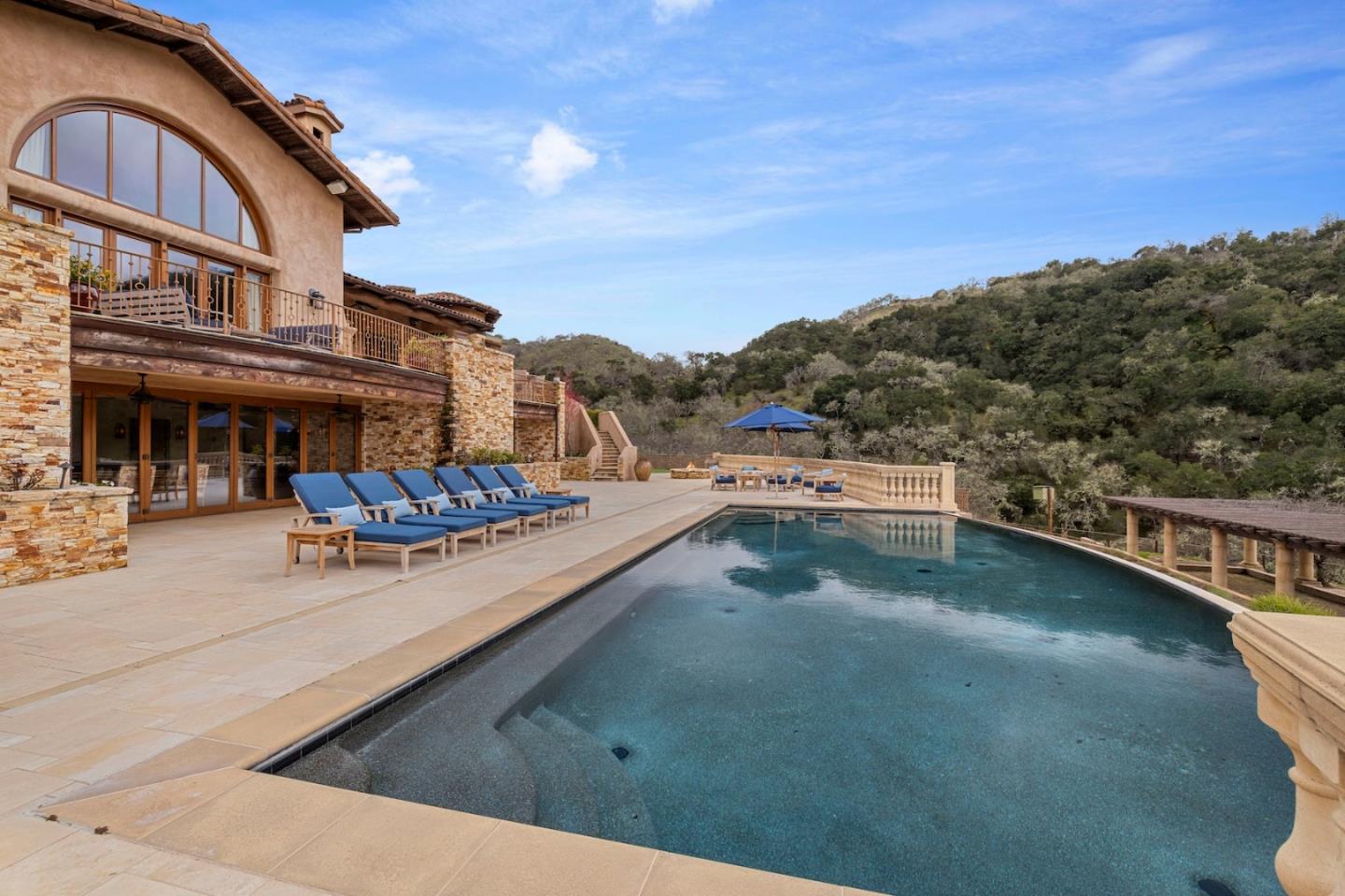 Detail Gallery Image 3 of 24 For 16 Vasquez Trl, Carmel,  CA 93923 - 5 Beds | 8/2 Baths