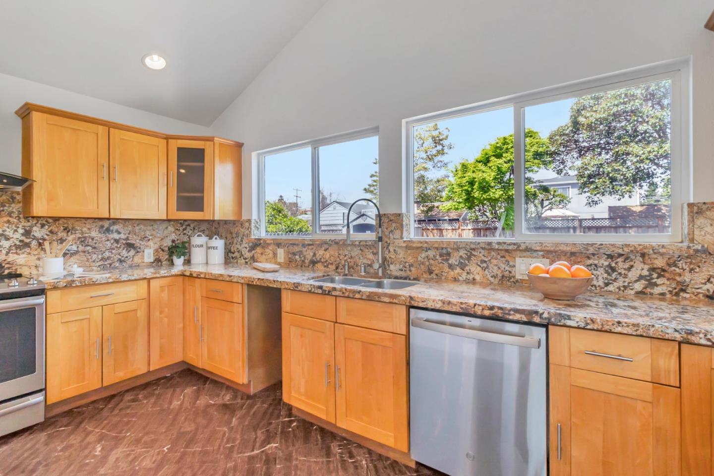 Detail Gallery Image 14 of 51 For 87 E Hillsdale Blvd, San Mateo,  CA 94403 - 3 Beds | 2 Baths