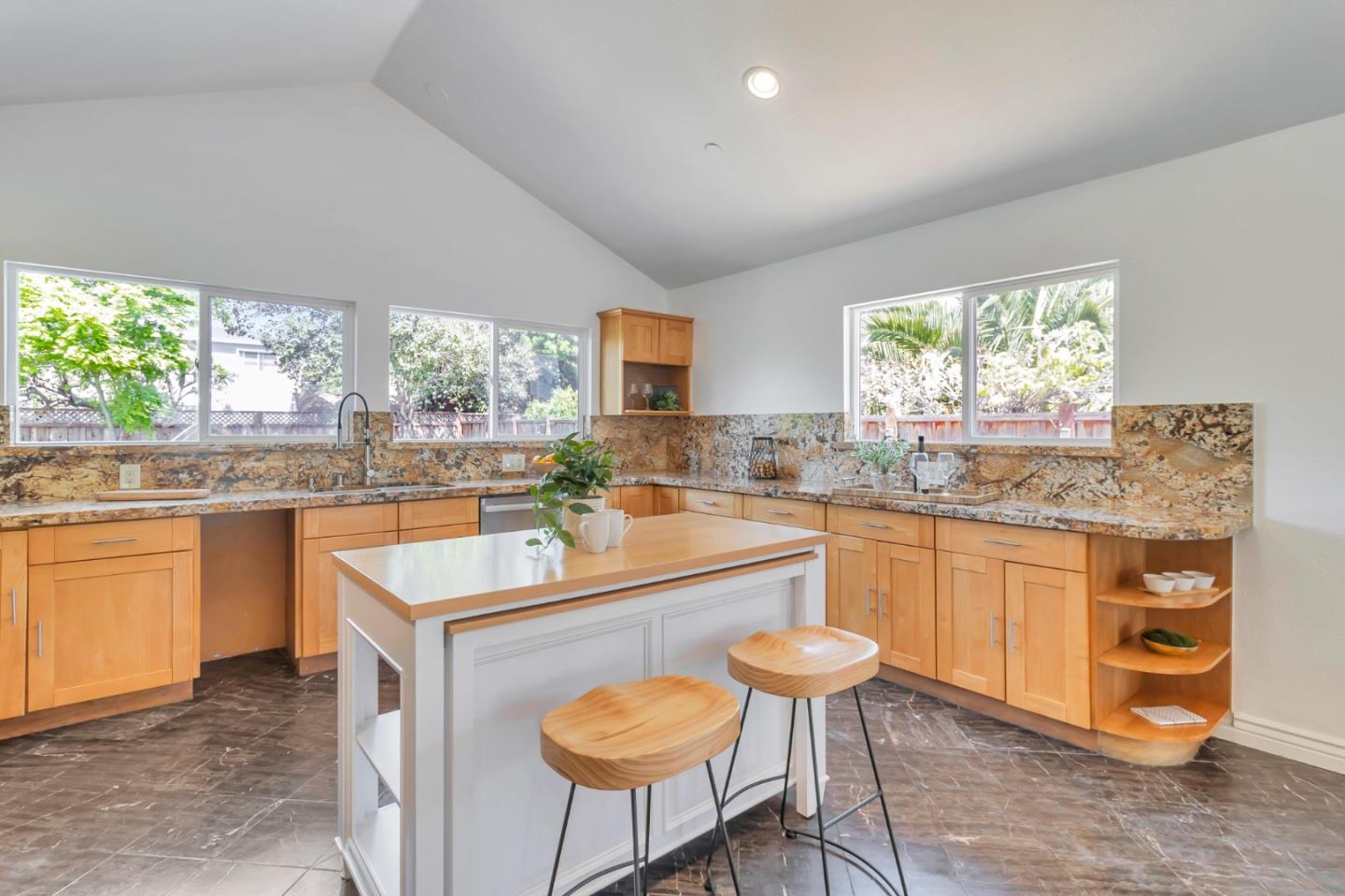 Detail Gallery Image 15 of 51 For 87 E Hillsdale Blvd, San Mateo,  CA 94403 - 3 Beds | 2 Baths