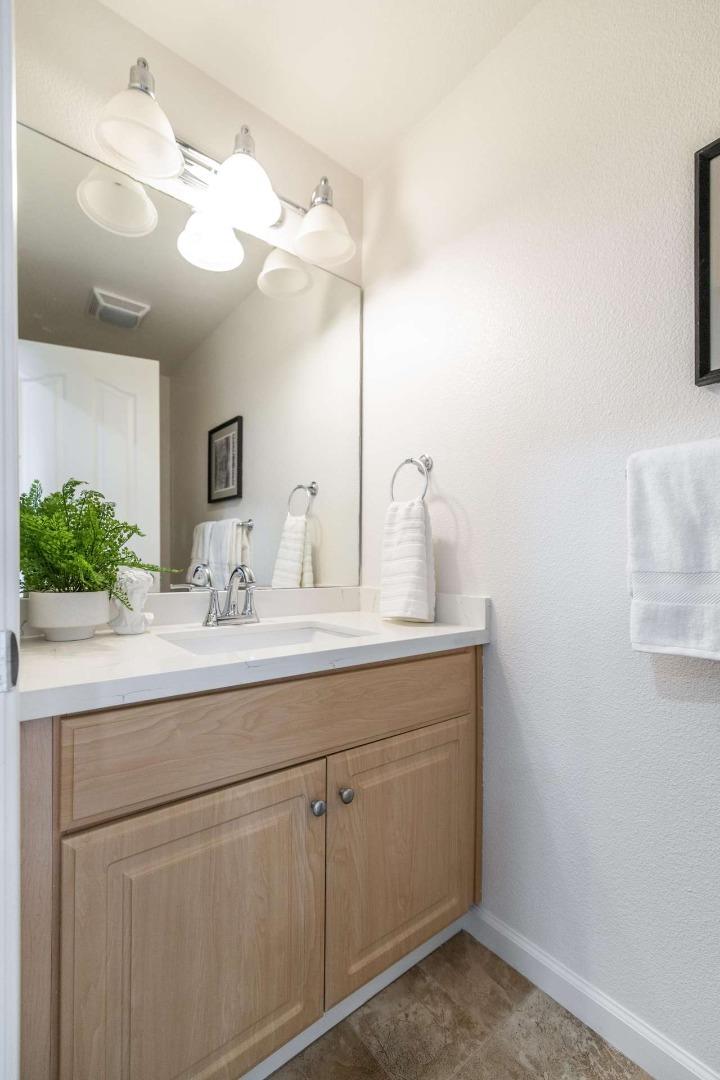 Detail Gallery Image 17 of 30 For 1399 S Winchester Blvd #208,  San Jose,  CA 95128 - 2 Beds | 2/1 Baths