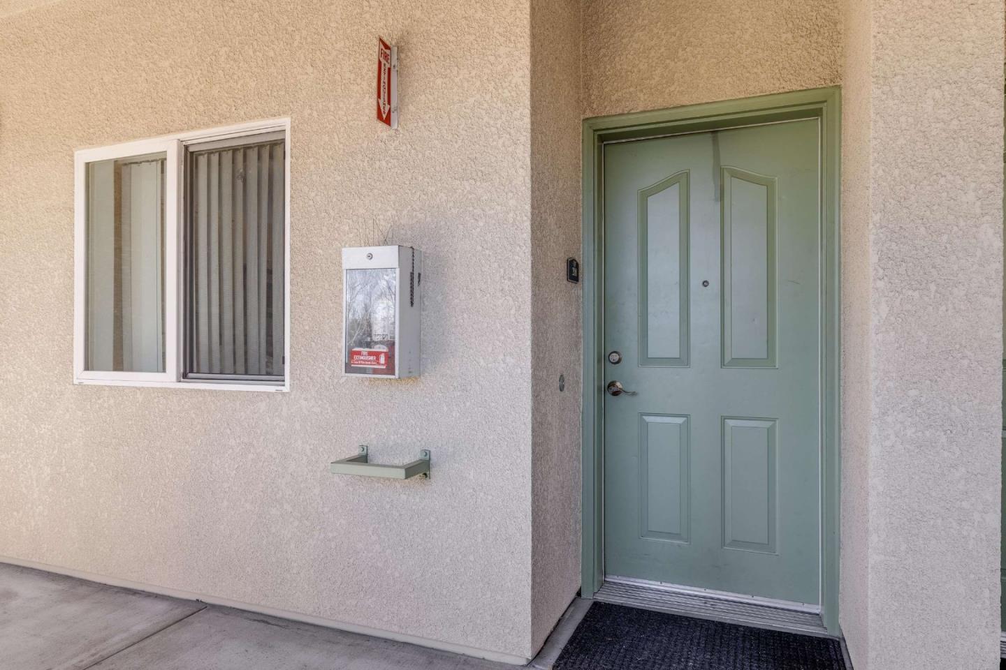 Detail Gallery Image 2 of 30 For 1399 S Winchester Blvd #208,  San Jose,  CA 95128 - 2 Beds | 2/1 Baths