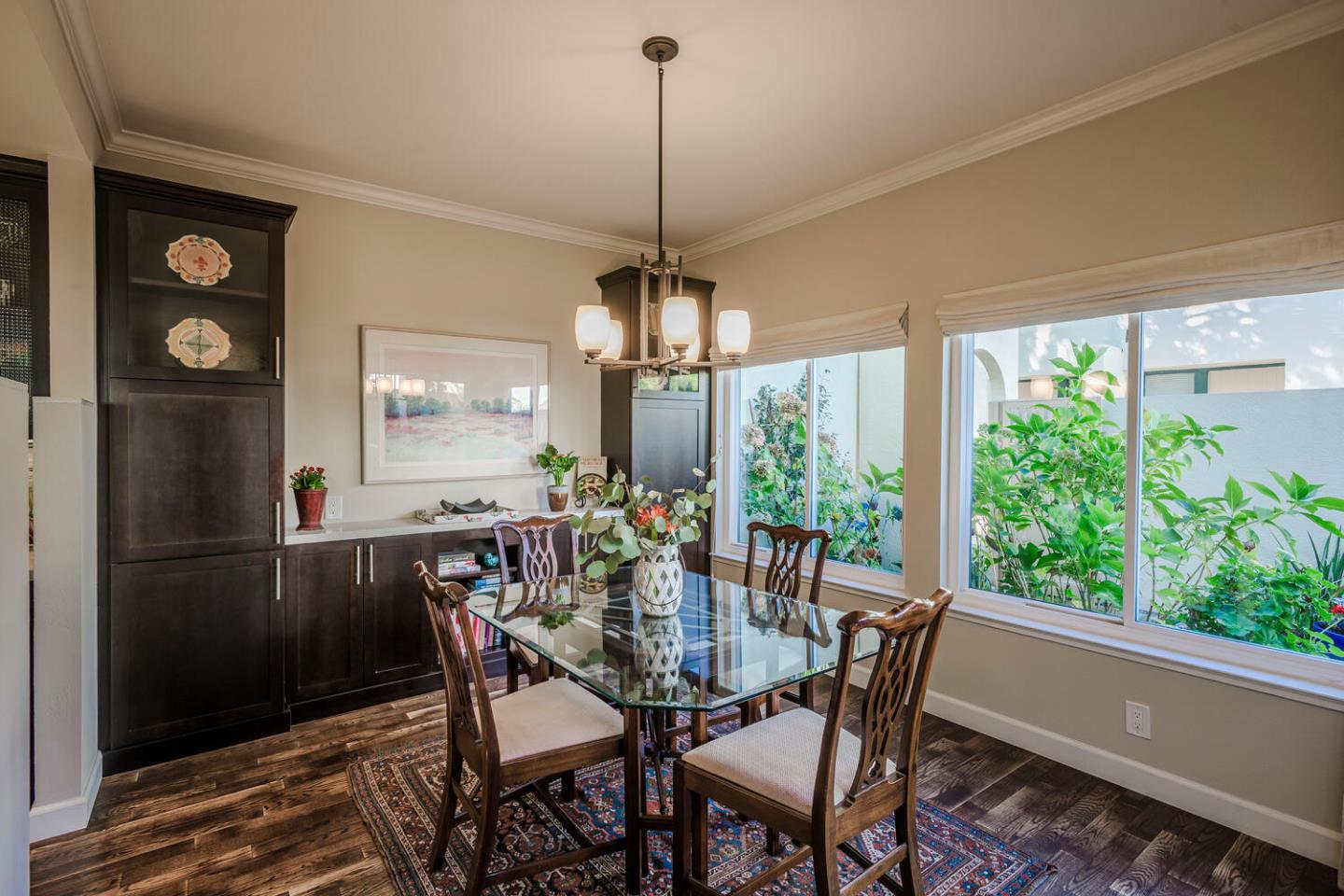 Detail Gallery Image 10 of 30 For 2253 Armada Way, San Mateo,  CA 94404 - 2 Beds | 2/1 Baths