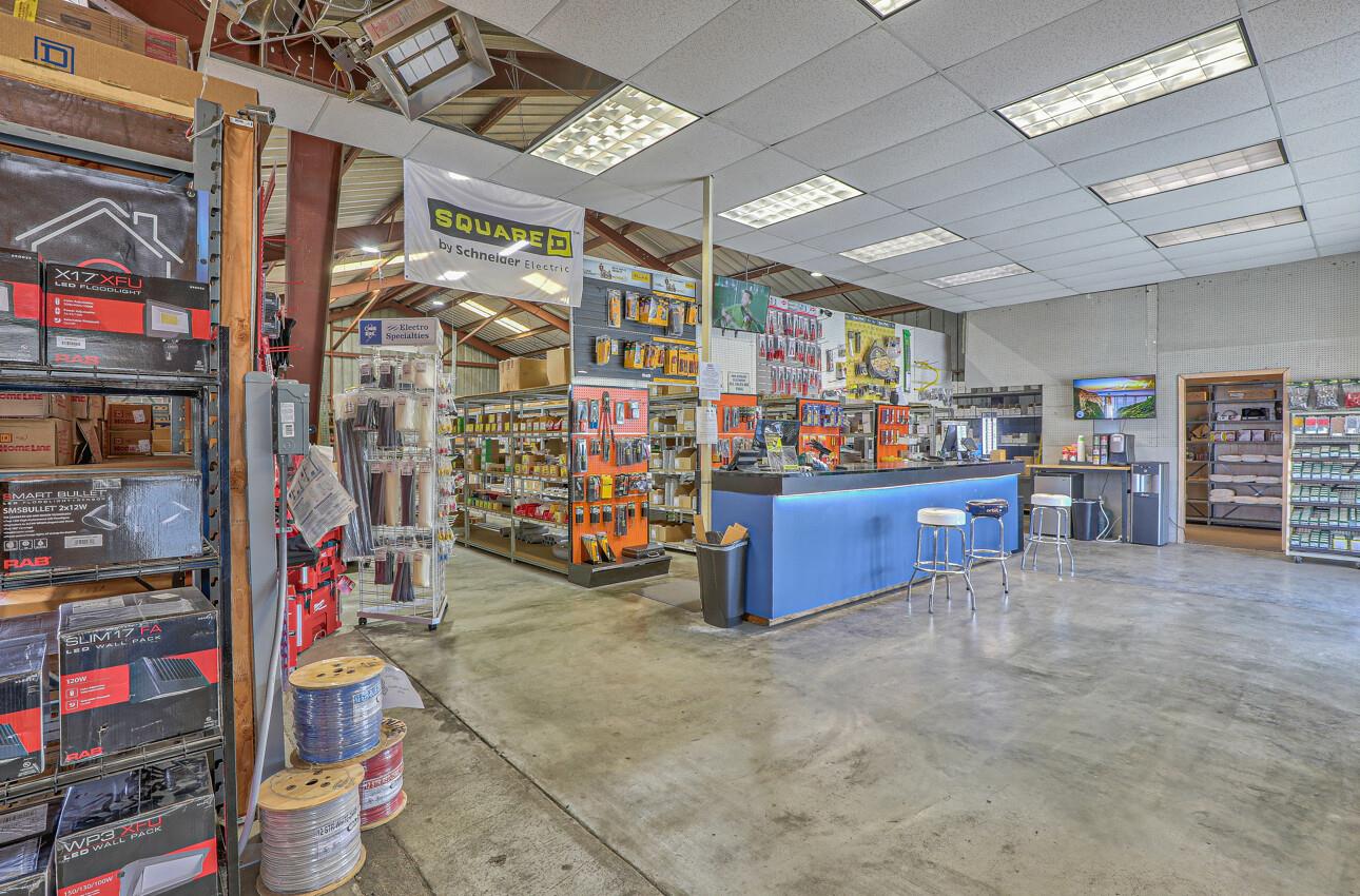 Detail Gallery Image 11 of 45 For 50 Chamberlain St, Salinas,  CA 93901 - – Beds | – Baths