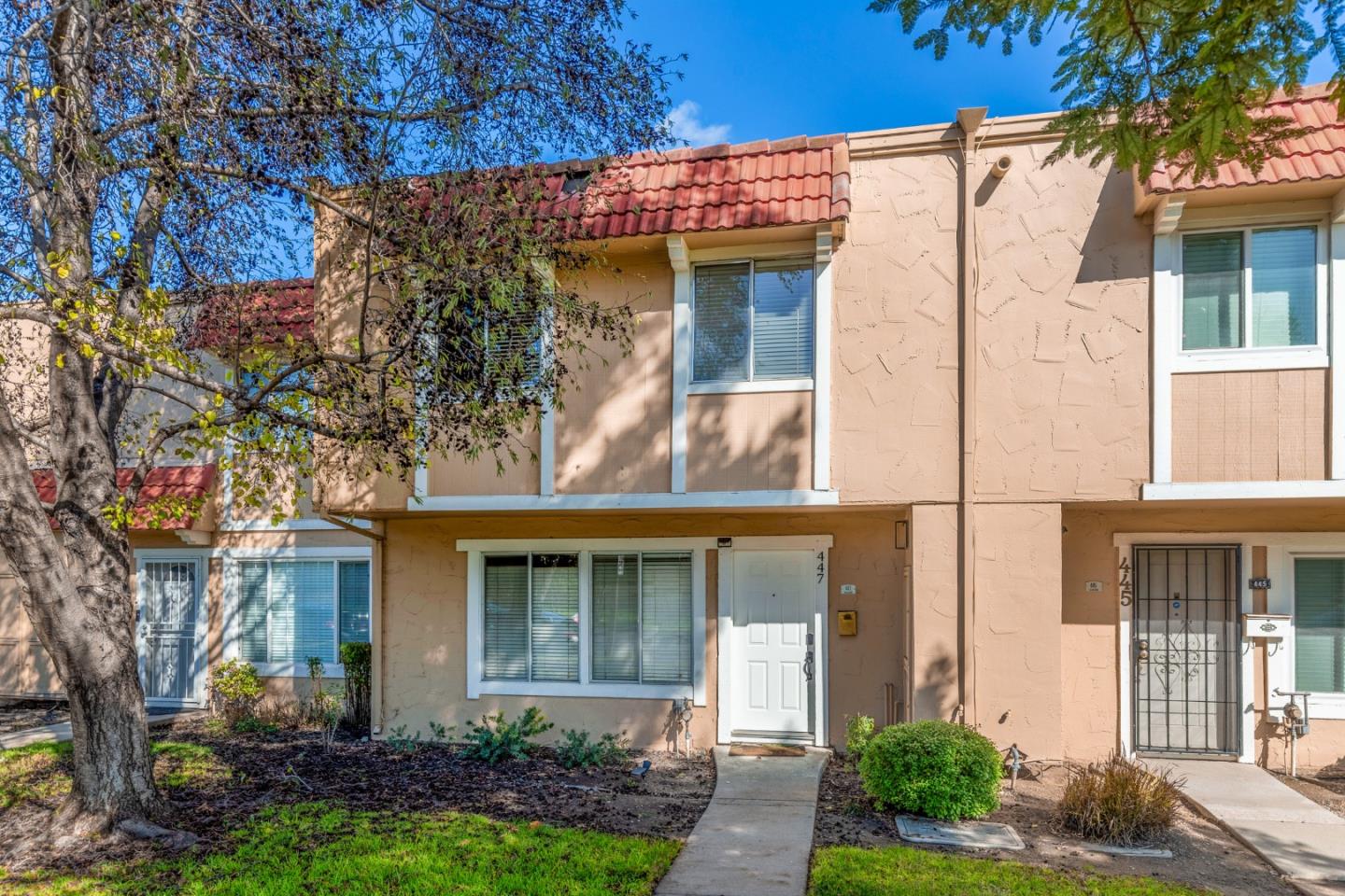 Detail Gallery Image 1 of 1 For 447 Velasco Dr, San Jose,  CA 95123 - 4 Beds | 2/1 Baths