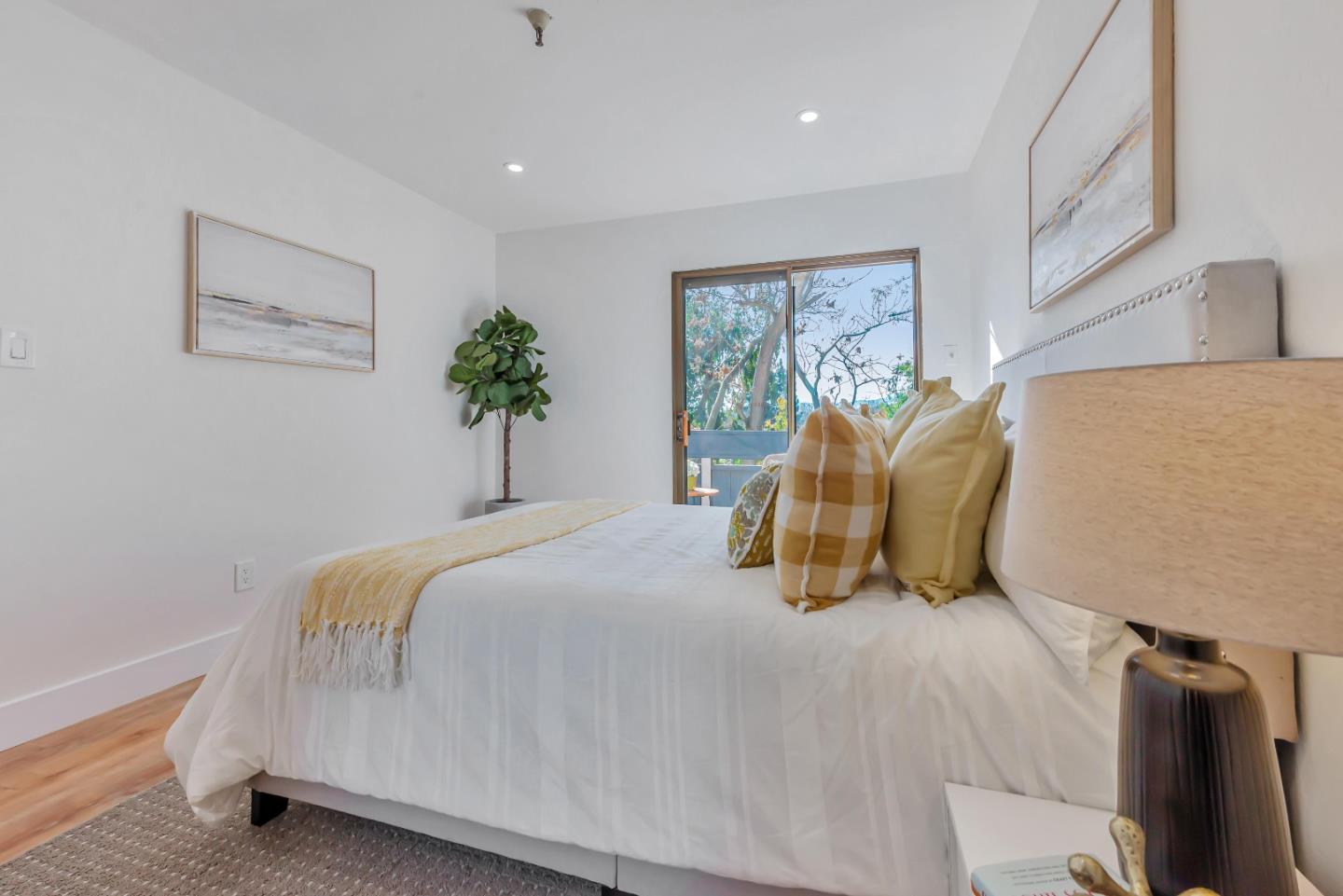 Detail Gallery Image 21 of 33 For 725 Mariposa Ave #306,  Mountain View,  CA 94041 - 2 Beds | 2 Baths