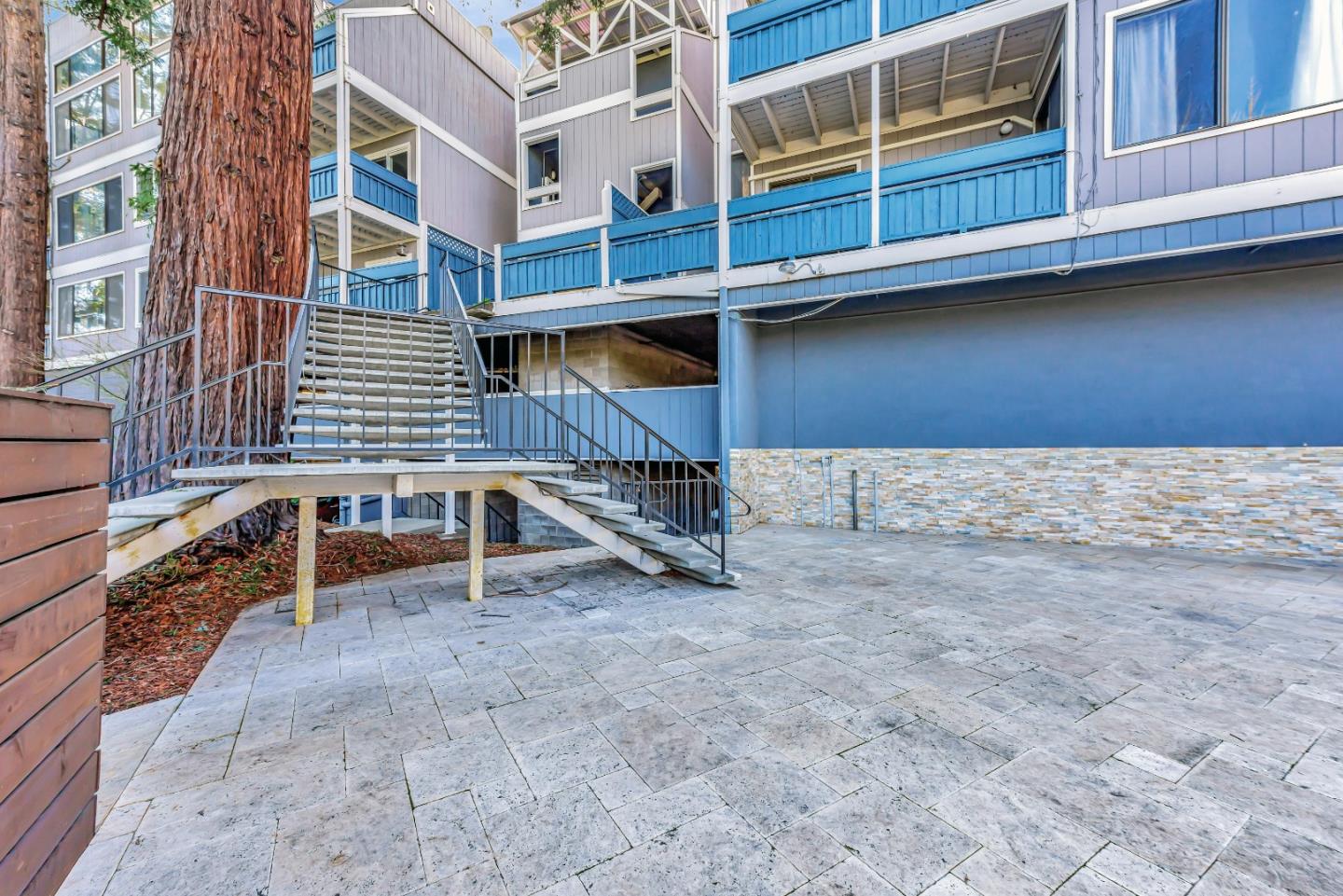 Detail Gallery Image 27 of 33 For 725 Mariposa Ave #306,  Mountain View,  CA 94041 - 2 Beds | 2 Baths