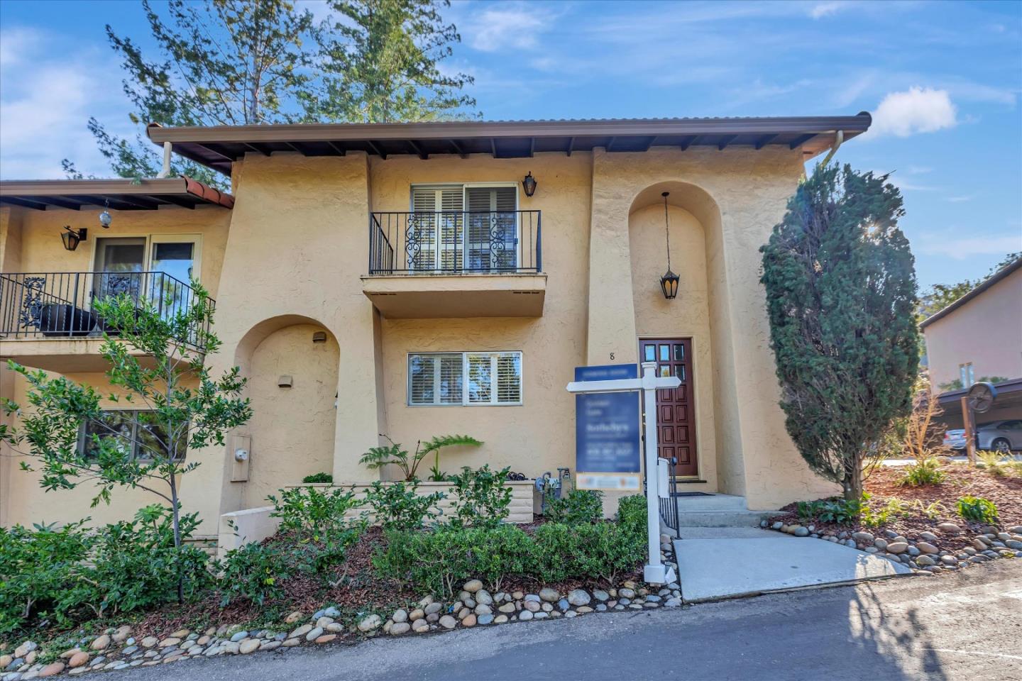 Detail Gallery Image 1 of 24 For 18400 Overlook Rd #8,  Los Gatos,  CA 95030 - 3 Beds | 2/1 Baths