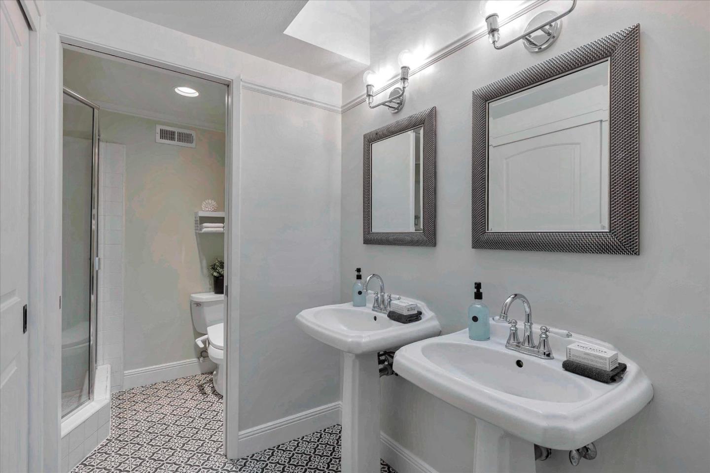 Detail Gallery Image 14 of 24 For 18400 Overlook Rd #8,  Los Gatos,  CA 95030 - 3 Beds | 2/1 Baths