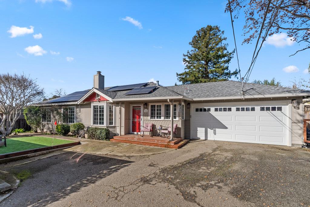 Detail Gallery Image 1 of 1 For 3244 Churnside Ln, Santa Cruz,  CA 95062 - 3 Beds | 2 Baths