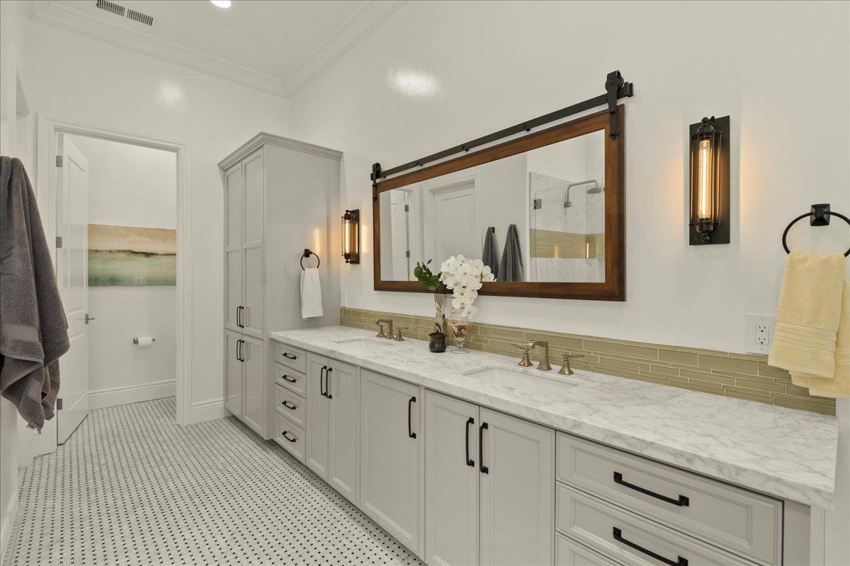 Detail Gallery Image 30 of 81 For 17435 Phillips Ave, Los Gatos,  CA 95030 - 5 Beds | 4/1 Baths