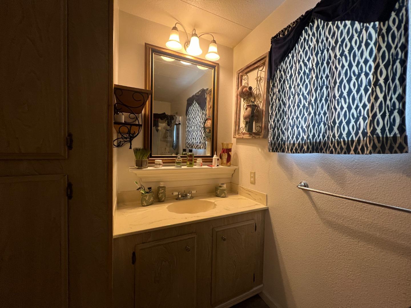 Detail Gallery Image 13 of 35 For 3637 Snell Ave #123,  San Jose,  CA 95136 - 4 Beds | 2 Baths