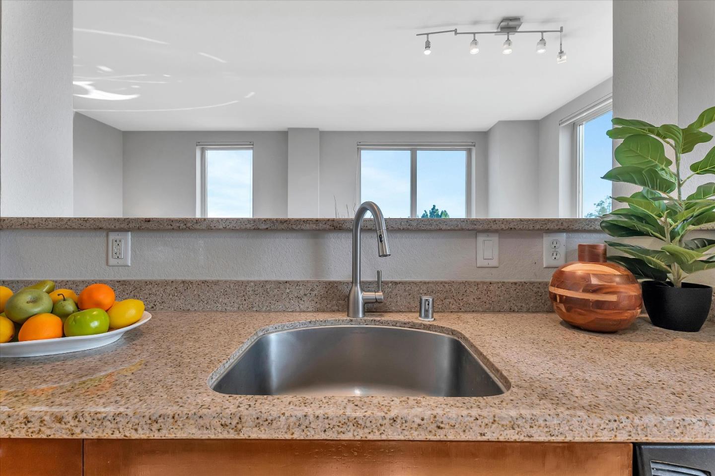 Detail Gallery Image 12 of 29 For 1375 Lick Ave #622,  San Jose,  CA 95110 - 2 Beds | 2 Baths