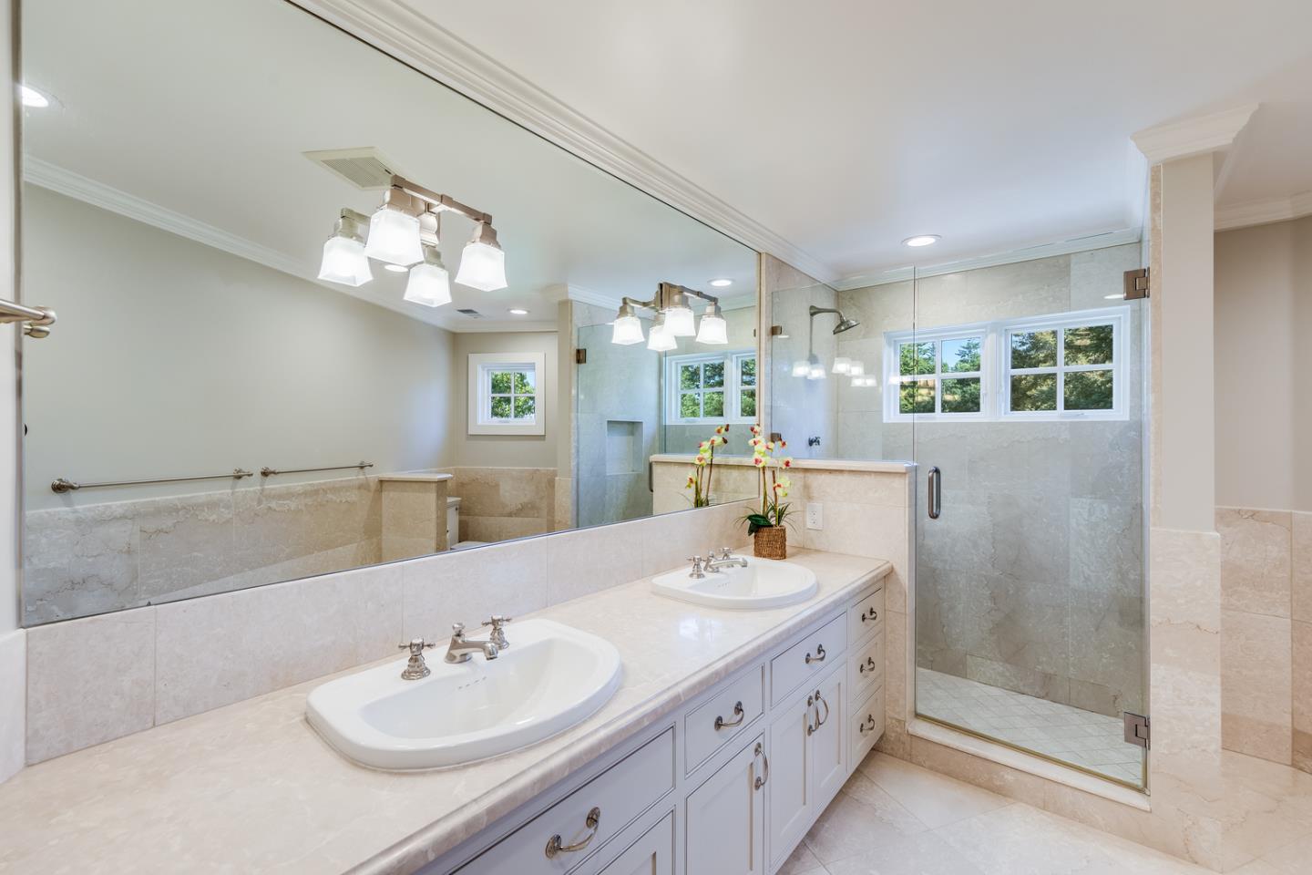 Detail Gallery Image 39 of 65 For 22 Starwood Dr, Woodside,  CA 94062 - 5 Beds | 4/1 Baths