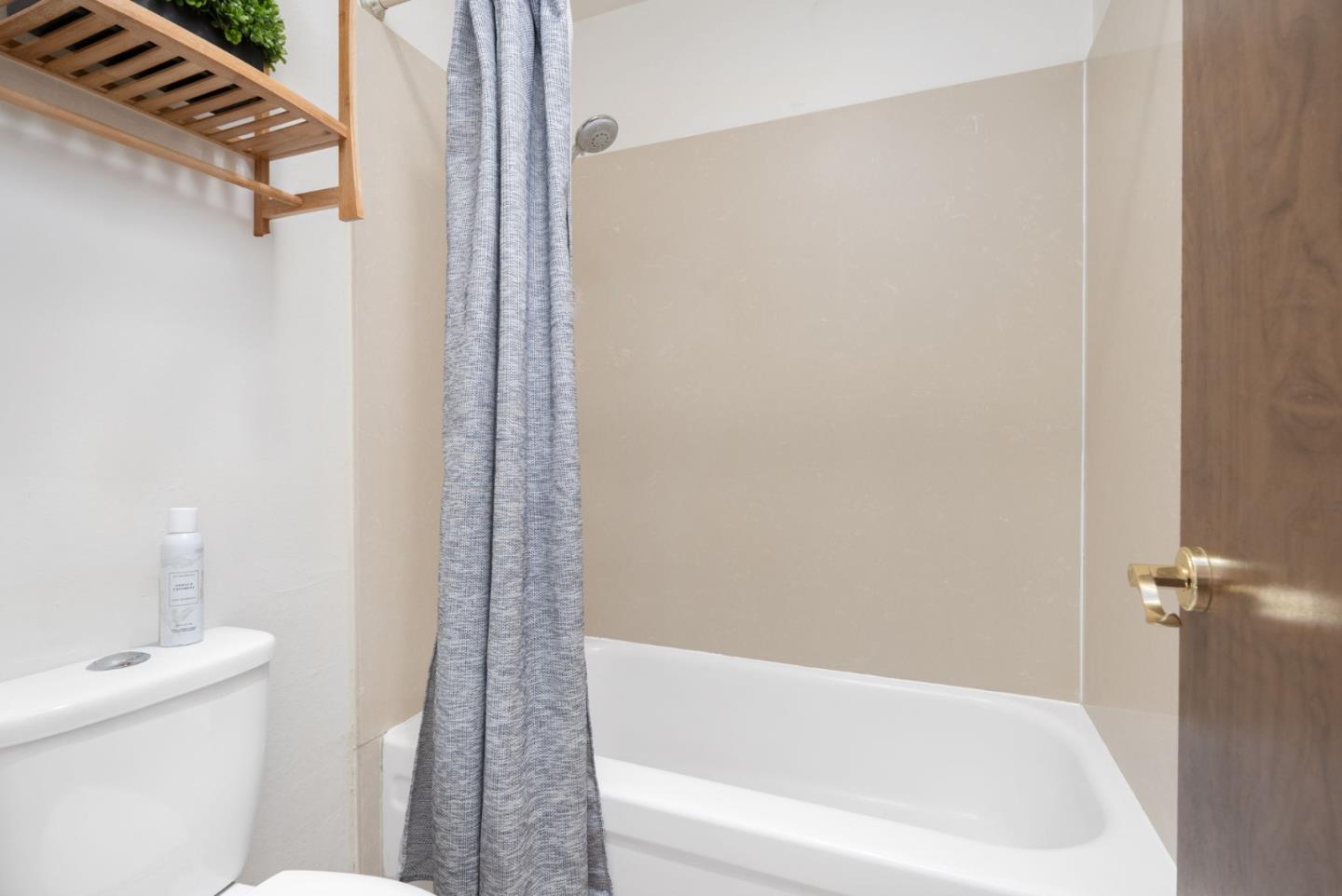 Detail Gallery Image 24 of 33 For 155 Pearl St #107,  Oakland,  CA 94611 - 1 Beds | 1 Baths