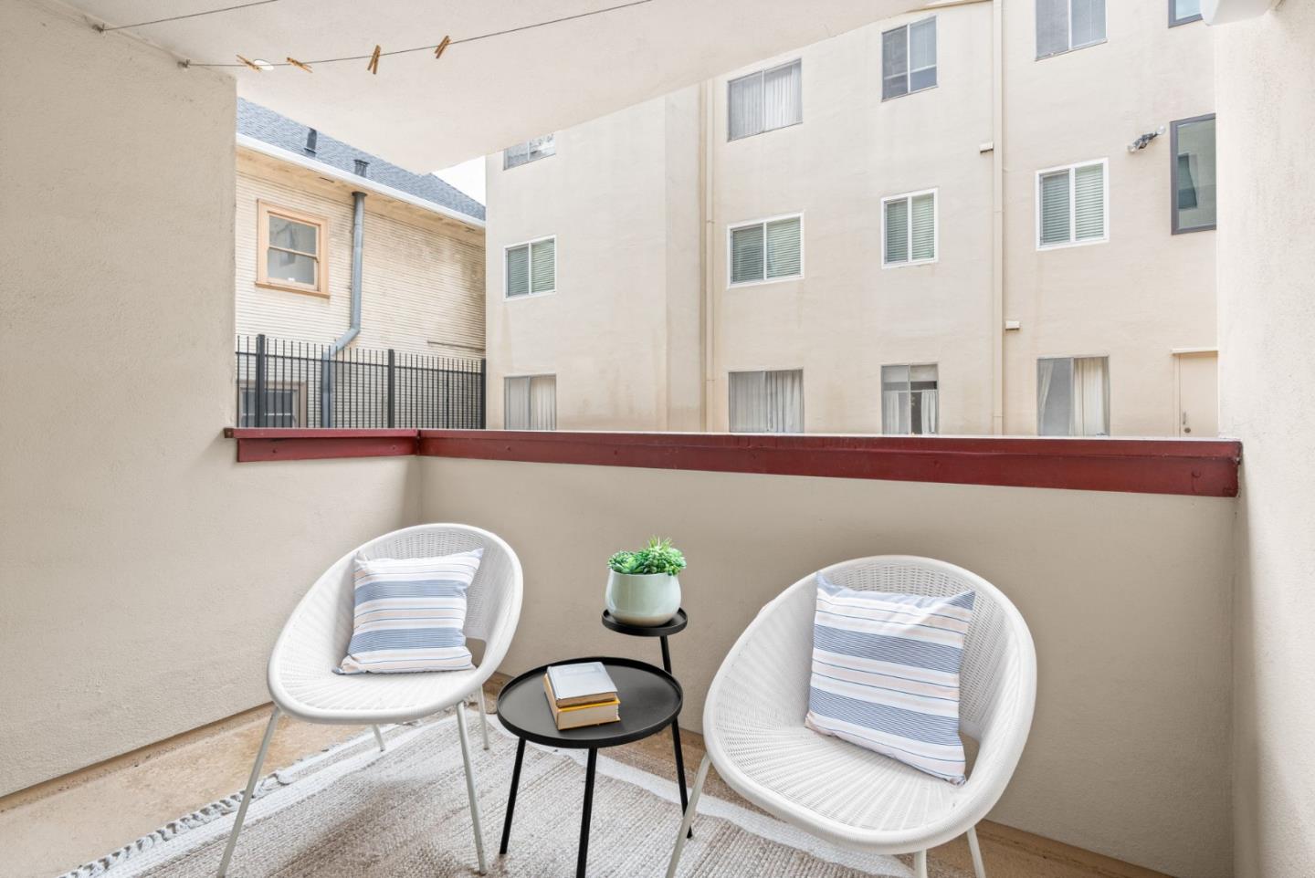Detail Gallery Image 8 of 33 For 155 Pearl St #107,  Oakland,  CA 94611 - 1 Beds | 1 Baths