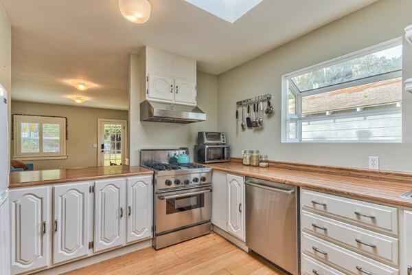 Detail Gallery Image 16 of 34 For 720 Lily St, Monterey,  CA 93940 - 2 Beds | 1 Baths